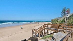 1 - 5a Coochin Street, Dicky Beach - 200m To Beach